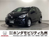 ガソリン車のフィット HOMEです。スマートキー、オートエアコン等の快適装備に加え、ホンダセンシングを搭載した1台です。