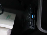 お客様のニーズを想像しながら、『見て』『触って』『体感』が出来るように仕入れ活動を行っております。