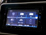 CD、DVD、Bluetooth、AM、FM、スマートフォン接続ができます。