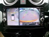 アラウンドビューモニター!空から見下ろしているかのような映像を映し出します。駐車時には安心ですよね♪