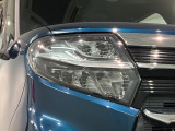 LEDヘッドライトは、点灯の瞬間から最大光量を発揮し、突然暗くなるトンネルなどでの安定感を高めます。