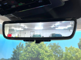 【デジタルインナーミラー】後席の大きな荷物や同乗者で後方が確認しづらい時でも安心!カメラが撮影した車両後方の映像をルームミラー内に表示。クリアな視界で状況の確認が可能です!