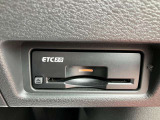 ETC2.0を装備しております。高速道路での渋滞情報取や従来のETCより通行料金がお安くなる場合がございます。