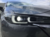 LEDヘッドランプ装備・消費電力が少なく明るいので夜間走行も安心して運転出来ます。