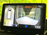 【パノラミックビューモニター】専用のカメラにより、上から見下ろしたような視点で360度クルマの周囲を確認することができます☆死角部分も確認しやすく、狭い場所での切り返しや駐車もスムーズに行えます。
