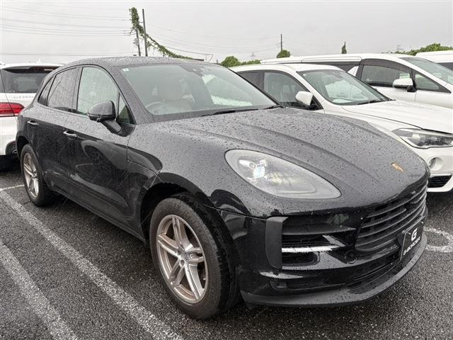 マカン PDK 4WD マカン(5名)禁煙車 茶ハーフレザーシート