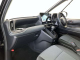 見通しのよいすっきりとした視界で、誰でも運転しやすいです。運転のしやすさは疲れにくさにも繋がりますよ♪