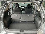 リヤシートを全て倒せばさらに荷物が積めますよ。