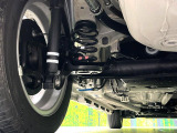 お車を安心してお乗りいただく為には、足回りの定期点検が欠かせません。サービスサポート(有償保証)では無料点検もご提供しており、安心のカーライフをお過ごしいただけるサポート体制が整っています。