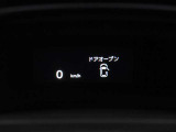 ヘッドアップディスプレイは視認性が非常に良く、運転時の視線を逸らさず様々な情報の確認が行えます。