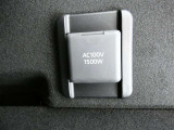 災害時にも安心。家庭用電化製品が使用できるAC100V、1500Wのコンセント付きです。