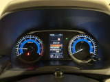 メーター内のディスプレイには運転をサポートするさまざまな情報を表示