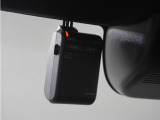 ◆ドライブレコーダー◆映像・音声などを記録する自動車用の装置です。 もしもの事故の際の記録はもちろん、旅行の際の思い出としてドライブの映像を楽しむことができます。