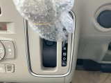 シフトノブの位置も最適配置なので、ラクな姿勢で、快適に運転できます。
