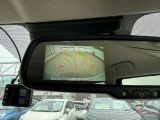 駐車時の確認に便利なバックモニター付きです。