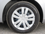 純正のホイールカバーを履いてます!