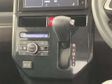オートエアコンで車内も快適です。冬や雨の日の室内の結露防止等コンディションに加えて、冷え過ぎ、暖め過ぎに因る燃費を悪化を防ぎます