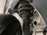 お車を安心してお乗りいただく為には、足回りの定期点検が欠かせません。サービスサポート(有償保証)では無料点検もご提供しており、安心のカーライフをお過ごしいただけるサポート体制が整っています。