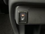 【シートヒーター】寒い日に重宝するシートヒーター!エアコンより早く温まってくれるので寒がりの人も安心ですね♪エアコンの温風は乾燥するから苦手、という方にもをおすすめです。
