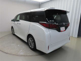 展示車はお客様のお住いの近くのネッツトヨタ石川のお店まで移動も可能です。最寄りの店舗までお気軽にご相談ください。