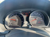 整備スタッフは国家資格を持つプロの整備士です。車検の受入/中間/完成検査と保安基準発行のすべても自社で行います。