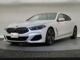 一目で伝わるBMW特有のスポーティーなプロポーションは、BMWの走行性能を生み出すのに欠かせない要因の一つです。細部まで拘りぬいたお車をぜひ一度ご覧ください!