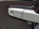運転席ドアハンドル周辺の写真です。