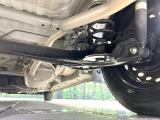 お車を安心してお乗りいただく為には、足回りの定期点検が欠かせません。サービスサポート(有償保証)では無料点検もご提供しており、安心のカーライフをお過ごしいただけるサポート体制が整っています。