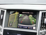 サイドモニター付きなのでギリギリまで幅寄せしちゃって下さい♪細い道などで対向車とすれ違う際にも便利ですよ★