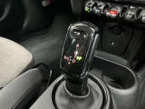 車両の詳細、ご質問につきましては、弊社営業スタッフまでお気軽にご連絡下さいませ。遠方のお客様には実車の詳細画像送信も承ります。