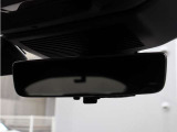 【クリアサイトインテリアリアビューミラー】カメラモードに切り替えが可能です。もちろん普通のルームミラーとしてもお使いいただけます。