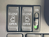 【両側パワースライドドア】スマートキーや運転席のスイッチで後席両側スライドドアの開閉が可能♪電動だから力を入れてドアを開ける必要が無く、小さなお子様でも簡単に開け閉めでき快適です♪