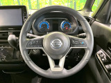 【純正革巻きステアリング】上質な革を使用することで、手にしっかり馴染みとても運転しやすいハンドルです♪