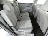 ゆとりある広々とした車内空間は、ドライブを始め買い物やレジャーなど、幅広く活躍します。一人でもみんなとでもお出かけを楽しみましょう!