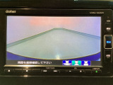 【バックカメラ】運転が苦手な方も車庫入れラクラクです!ギアをリバースに入れれば自動的に切り換わりますので、面倒な操作は不要です♪狭い駐車場もお車を傷つけず安心ですね!
