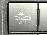 【スマートアシスト】走行中に前方の車両等を認識し、衝突しそうな時は警報とブレーキで衝突回避と被害軽減をアシスト。より安全にドライブをお楽しみいただけます。