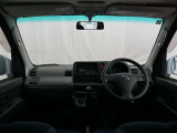 見通しのよいすっきりとした視界で、誰でも運転しやすいです。運転のしやすさは疲れにくさにも繋がりますよ♪