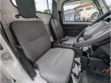 日々のメンテナンスや車検、修理など、お気軽に立ち寄れるお店作りを目指しております。