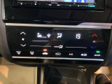 オートエアコンで、毎日のドライブを快適に。温度、風量を自動で調整し、理想的な車内環境を提供します。プラズマクラスター技術搭載の、フルオートエアコン。空気の浄化や脱臭に効果があります。