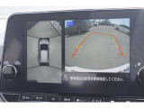 「アラウンドビューモニター」・・・上空から見た映像で車庫入れ簡単♪♪