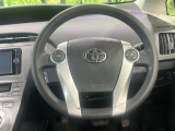 インテリアに合わせたデザインのステアリングは、運転される方のことも考え、運転しやすい形状、大きさです。是非一度、実際に触ってお確かめください。