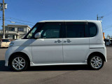 当店は、新車〜登録済未使用車、お買い得軽自動車まで、多数在庫しております♪軽自動車の事なら全て当店にお任せください!目玉車両もございますので、ぜひ一度軽ワールドへお越しくださいませ!