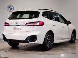 BMWのお車は、&ldquo;駆け抜ける歓び&rdquo;を体現しております。走行の安定性とコーナリングの良さを追求し、思い通りにハンドルの操作可能です。