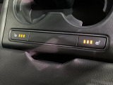 【シートヒーター】寒い日に重宝するシートヒーター!エアコンより早く温まってくれるので寒がりの人も安心ですね♪エアコンの温風は乾燥するから苦手、という方にもをおすすめです。