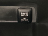 アクセサリーソケットはUSBのアダプターなどをつければ、スマホの充電にも使えます。