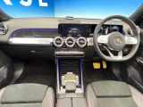 GLB GLB200d 4マチック AMGラインパッケージ 4WD 