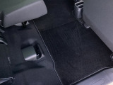 この度は、当店のお車をご覧いただきまして誠にありがとうございます。当店では全国販売・納車も行っております。県によって陸送費用は異なりますのでお気軽にお問い合わせください。