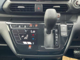 タッチパネル式オートエアコン ☆CVT無段変速機 変則ショックが少なく低燃費