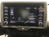 ディスプレイオーディオを装備。スマホとクルマをつなぐことで、これまでのナビに加えて、いろんなサービスが楽しめます。