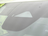 【i-ACTIVESENSE】走行中に前方の車両等を認識し、衝突しそうな時は警報とブレーキで衝突回避と被害軽減をアシスト。より安全にドライブをお楽しみいただけます。